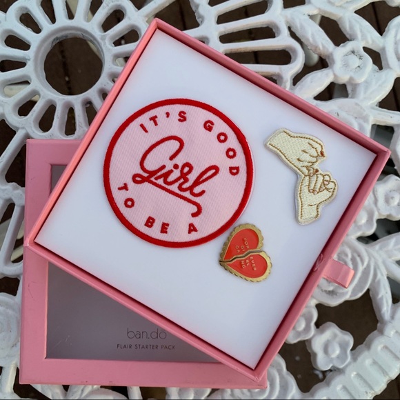 🌵 Ban.do Flair Starter Pack - 2 Pins & 2 Patches - Picture 2 of 3